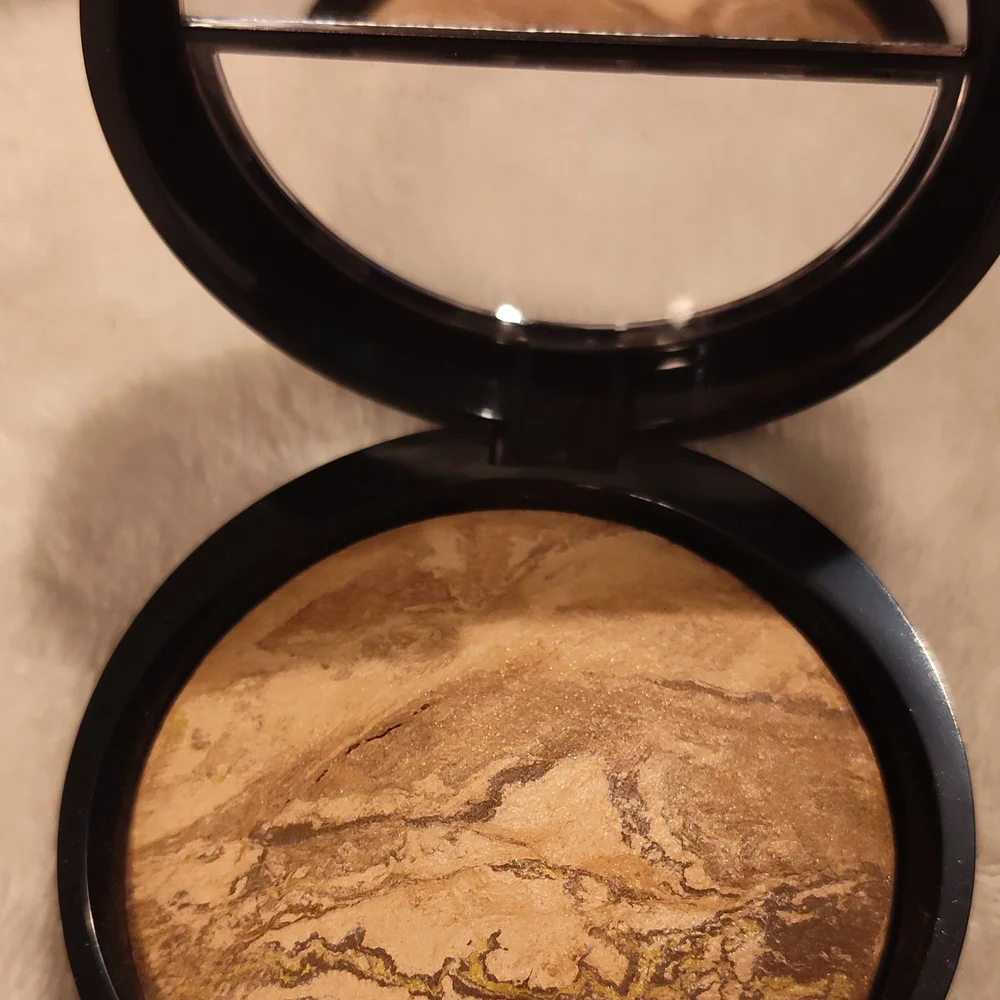 Laura Geller Baked Body Frosting Bronzer - Gold